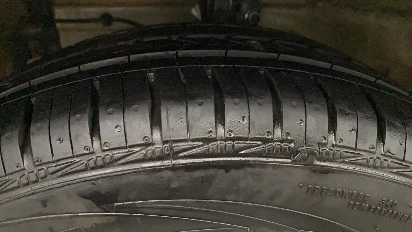 2017 Maruti Ciaz VXI+, Petrol, Manual, 50 km, Left Front Tyre Tread
