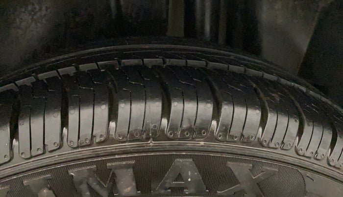 2017 Maruti Ciaz VXI+, Petrol, Manual, 50,000 km, Left Rear Tyre Tread