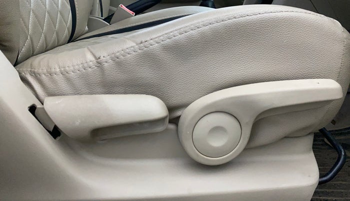 2017 Maruti Ciaz VXI+, Petrol, Manual, 50,000 km, Driver Side Adjustment Panel