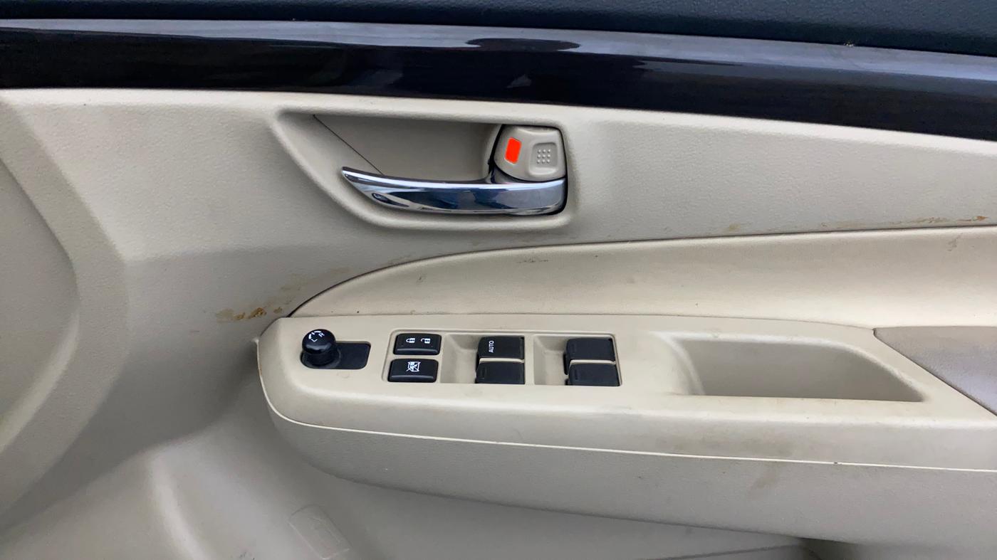 2017 Maruti Ciaz VXI+, Petrol, Manual, 50 km, Driver Side Door Panels Control