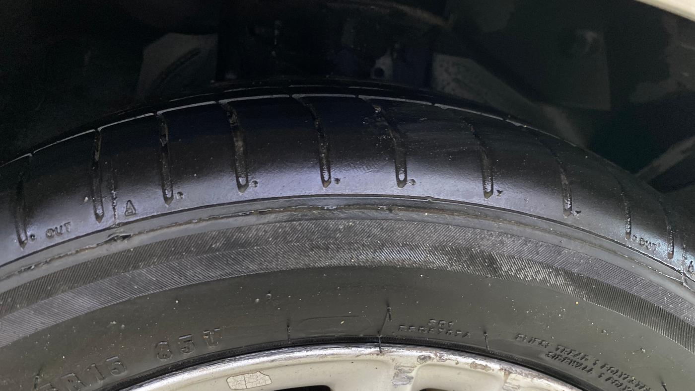 2019 Ford Figo Aspire TITANIUM 1.2 PETROL, Petrol, Manual, 32,501 km, Right Front Tyre Tread