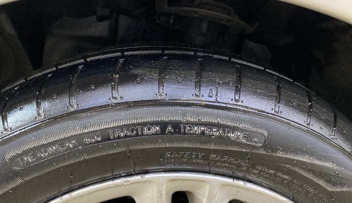 2019 Ford Figo Aspire TITANIUM 1.2 PETROL, Petrol, Manual, 32,501 km, Left Front Tyre Tread