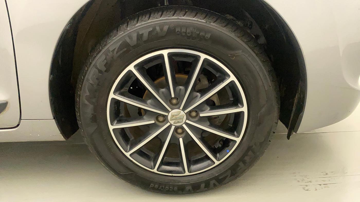 2020 Maruti Baleno DELTA PETROL 1.2, Petrol, Manual, 33,723 km, Right Front Wheel