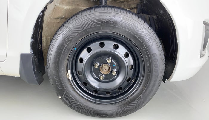 2017 Maruti Swift VDI, Diesel, Manual, 97,709 km, Right Front Wheel