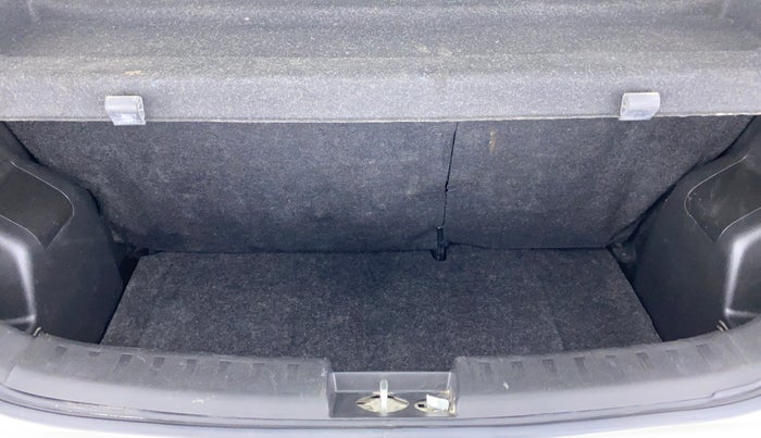 2017 Maruti Swift VDI, Diesel, Manual, 97,709 km, Boot Inside