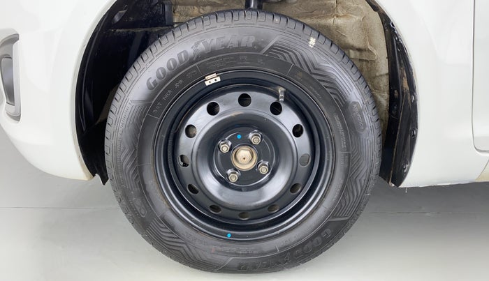 2017 Maruti Swift VDI, Diesel, Manual, 97,709 km, Left Front Wheel