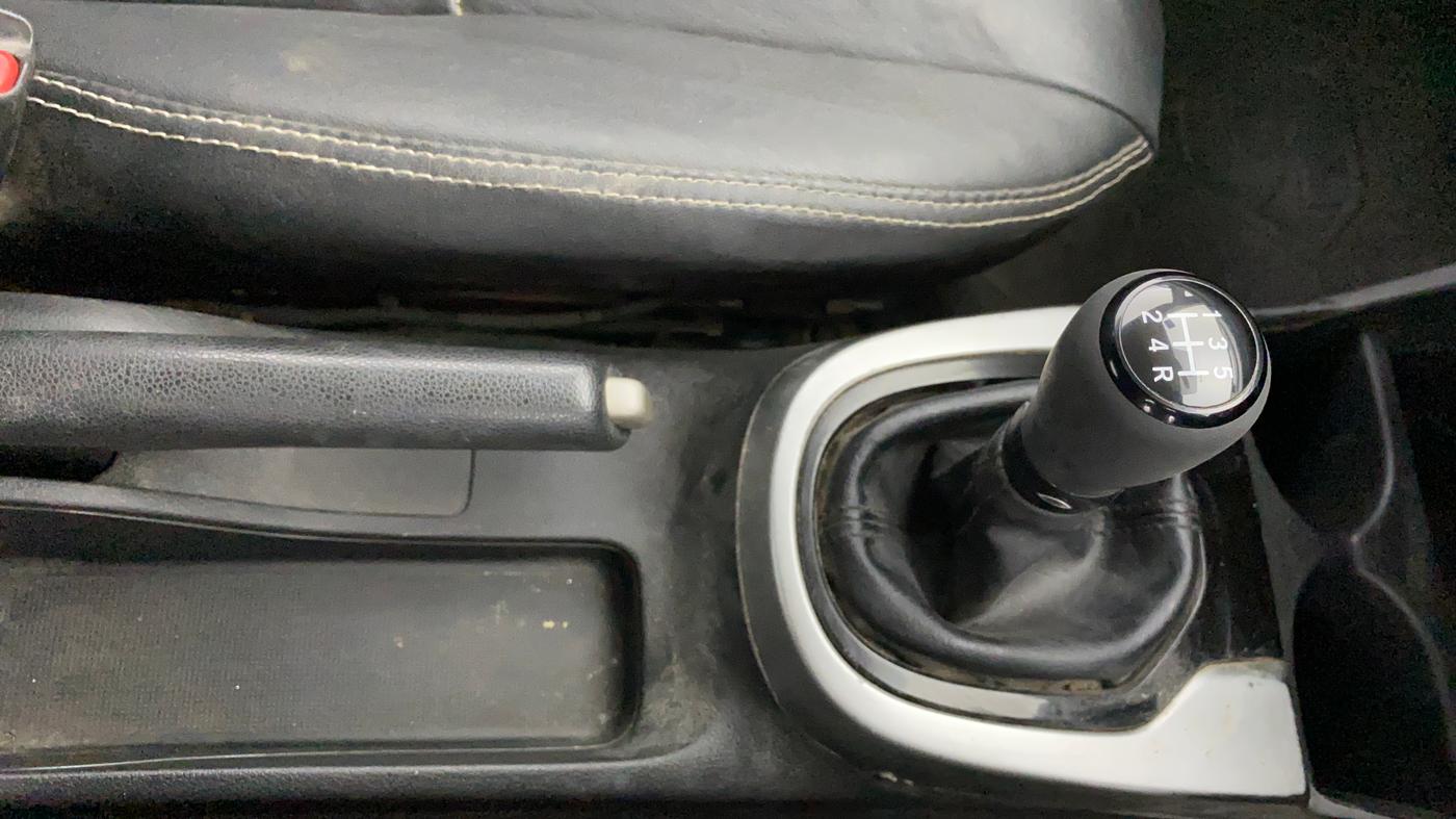 2019 Honda WR-V 1.2L I-VTEC S MT, CNG, Manual, 45,293 km, Gear Lever