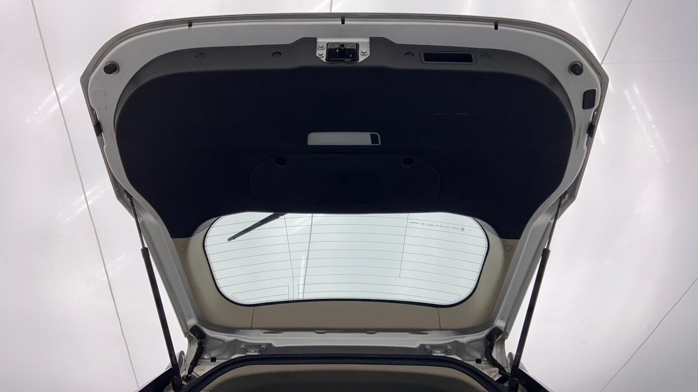 2018 Mahindra XUV500 W10 AT, Diesel, Automatic, 31,558 km, Boot Door Open