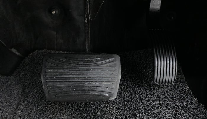 2021 Mahindra Thar LX PETROL HT 4WD AT, Petrol, Automatic, 11,587 km, Pedals
