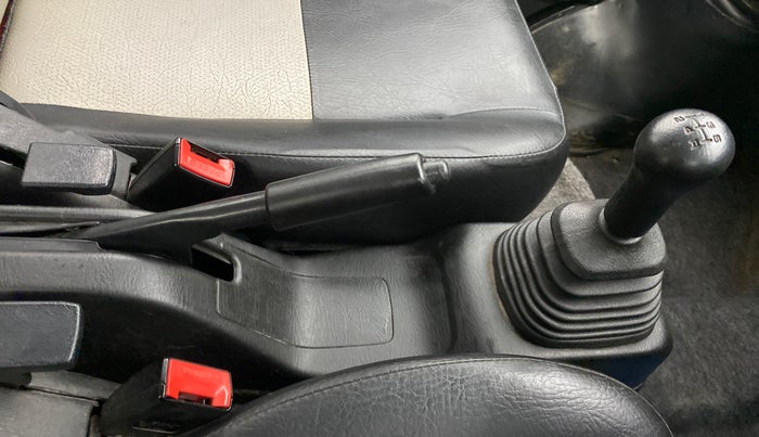 2018 Maruti Eeco 5 STR WITH AC PLUSHTR, Petrol, Manual, 46,546 km, Gear Lever