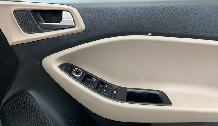 2017 Hyundai Elite i20 SPORTZ 1.2, Petrol, Manual, 42,150 km, Driver Side Door Panels Control