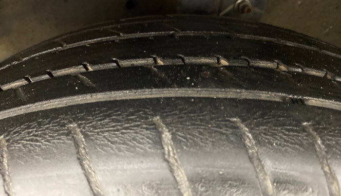 2017 Maruti Celerio VXI (O), Petrol, Manual, 40,865 km, Left Front Tyre Tread