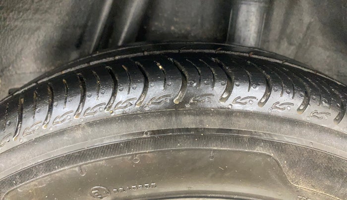 2015 Honda Jazz 1.2L I-VTEC V AT, Petrol, Automatic, 64,997 km, Left Rear Tyre Tread