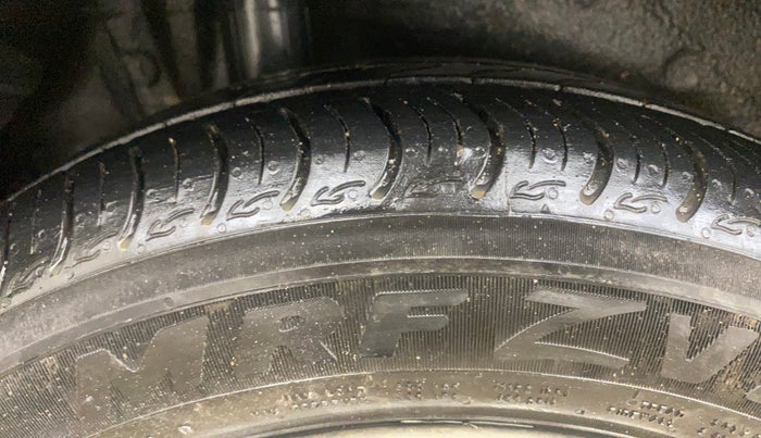 2015 Honda Jazz 1.2L I-VTEC V AT, Petrol, Automatic, 64,997 km, Right Rear Tyre Tread