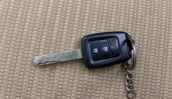 2015 Honda Jazz 1.2L I-VTEC V AT, Petrol, Automatic, 64,997 km, Key Close Up