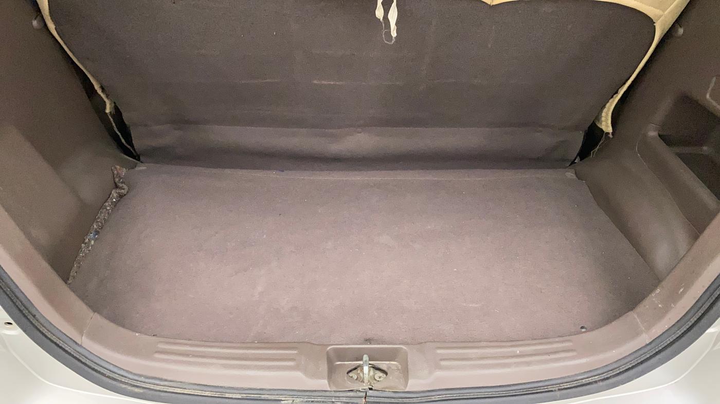2012 Maruti Zen Estilo LXI, Petrol, Manual, 62,608 km, Boot Inside