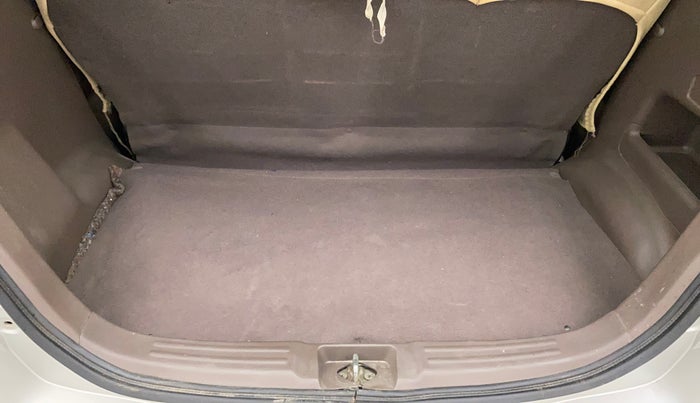 2012 Maruti Zen Estilo LXI, Petrol, Manual, 62,608 km, Boot Inside