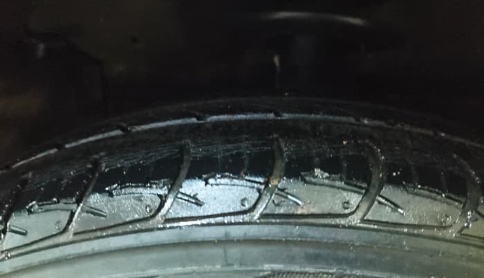 2020 Maruti Ciaz SIGMA 1.5 SHVS MT  PETROL, Petrol, Manual, 23,246 km, Left Front Tyre Tread