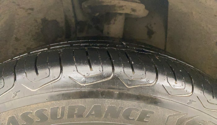 2019 Tata NEXON XZA PLUS PETROL, Petrol, Automatic, 99,894 km, Left Front Tyre Tread