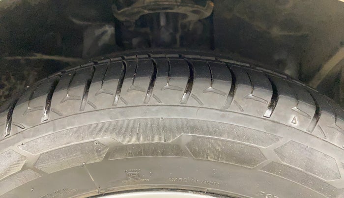 2019 Ford FREESTYLE TITANIUM 1.2 PETROL, Petrol, Manual, 40,133 km, Right Front Tyre Tread