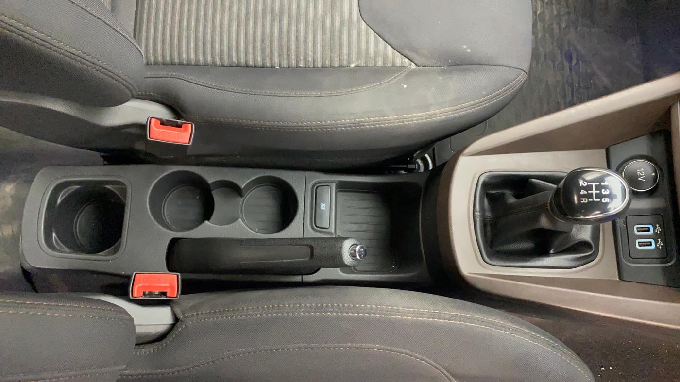 2019 Ford FREESTYLE TITANIUM 1.2 PETROL, Petrol, Manual, 40,133 km, Gear Lever