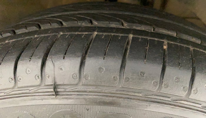 2017 Maruti Dzire ZXI PLUS AMT, Petrol, Automatic, 1,13,117 km, Right Front Tyre Tread