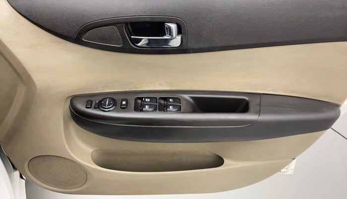 2013 Hyundai i20 ASTA 1.2, Petrol, Manual, 47,795 km, Driver Side Door Panels Control