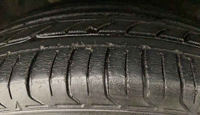 2013 Hyundai i20 ASTA 1.2, Petrol, Manual, 47,795 km, Right Front Tyre Tread