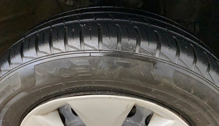 2019 Maruti New Wagon-R VXI 1.0 AMT, Petrol, Automatic, 79,193 km, Right Front Tyre Tread