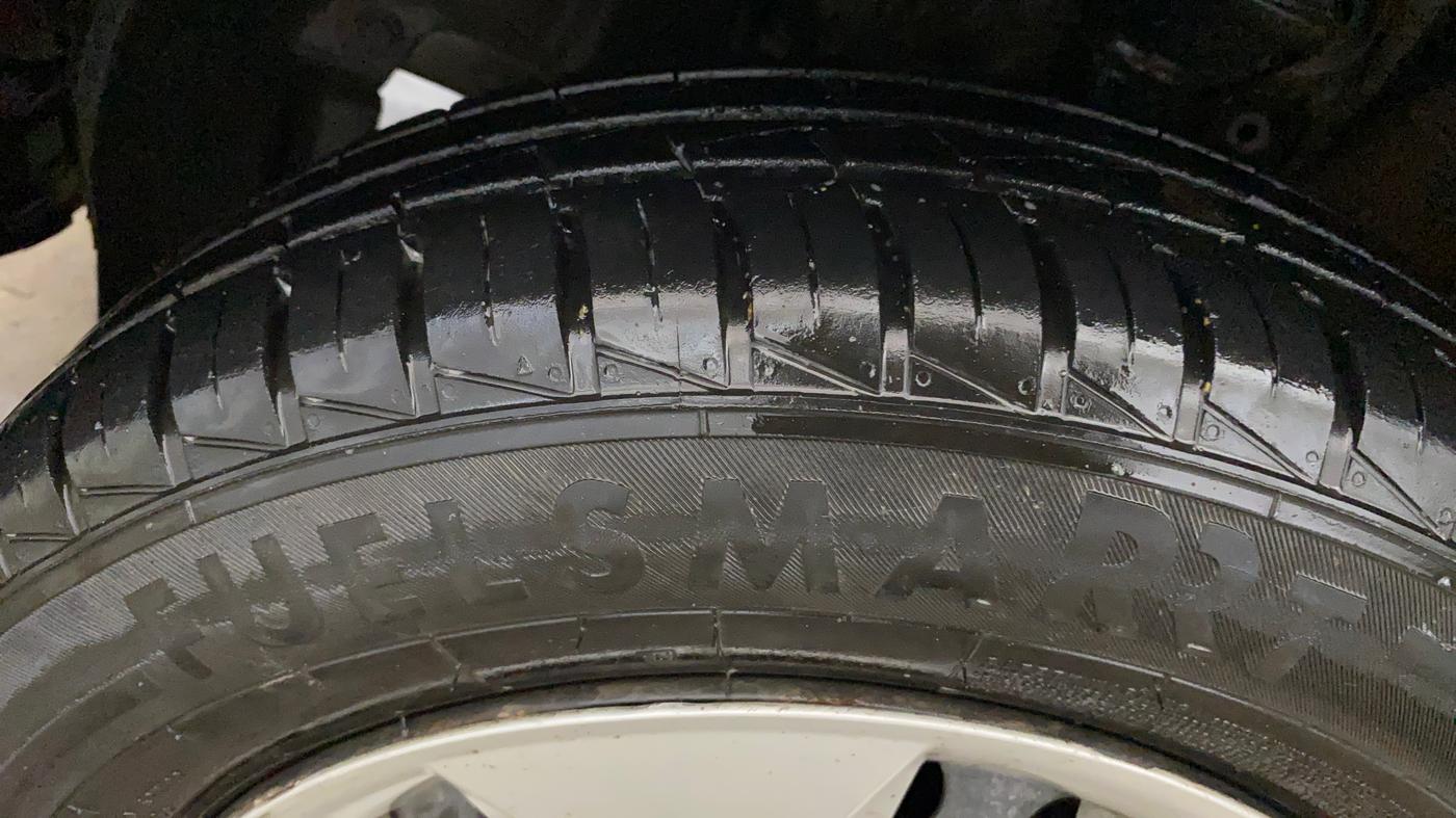 2019 Maruti New Wagon-R VXI 1.0 AMT, Petrol, Automatic, 79,193 km, Left Front Tyre Tread