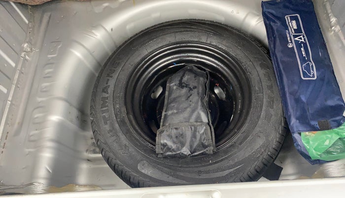 2018 Renault Kwid RXT 1.0 AMT (O), Petrol, Automatic, 41,563 km, Spare Tyre