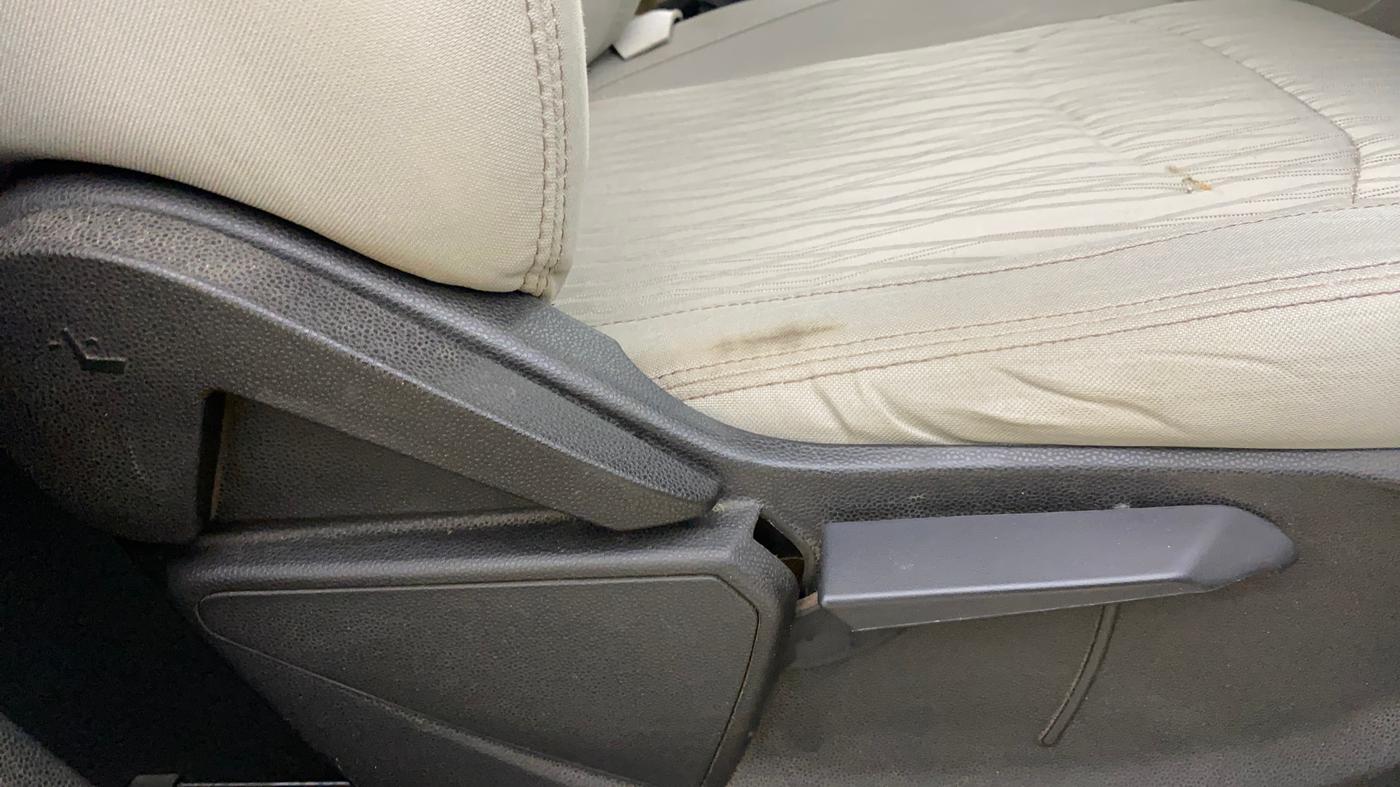 2016 Ford Ecosport TITANIUM 1.5L DIESEL, Diesel, Manual, 1,36,220 km, Driver Side Adjustment Panel