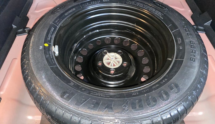 2021 KIA SELTOS HTX IVT 1.5 PETROL, Petrol, Automatic, 37,239 km, Spare Tyre