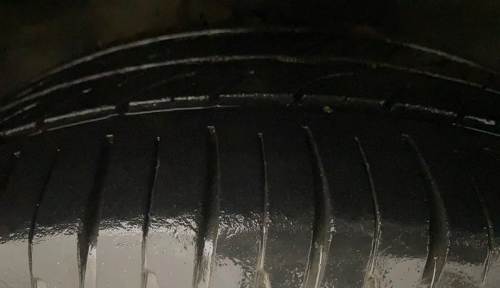 2014 Toyota Etios CROSS 1.4 VD, Diesel, Manual, 73,527 km, Right Front Tyre Tread