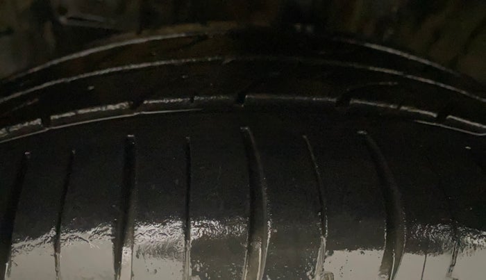 2014 Toyota Etios CROSS 1.4 VD, Diesel, Manual, 73,527 km, Left Front Tyre Tread