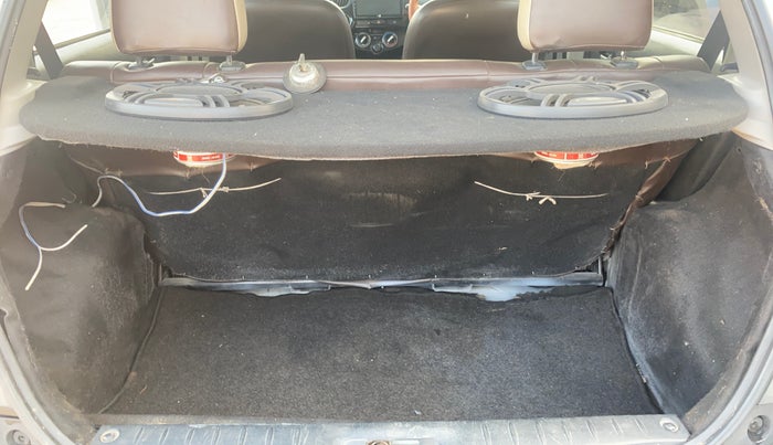 2014 Toyota Etios CROSS 1.4 VD, Diesel, Manual, 73,527 km, Boot Inside