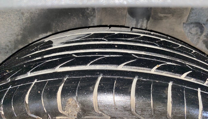 2021 KIA SELTOS HTK PLUS 1.5 DIESEL, Diesel, Manual, 1,00,820 km, Left Rear Tyre Tread