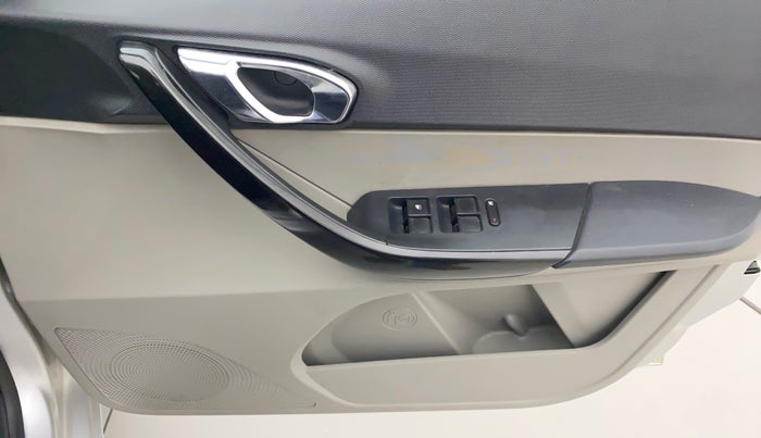 2018 Tata Tiago XZA PETROL, Petrol, Automatic, 40,608 km, Driver Side Door Panels Control