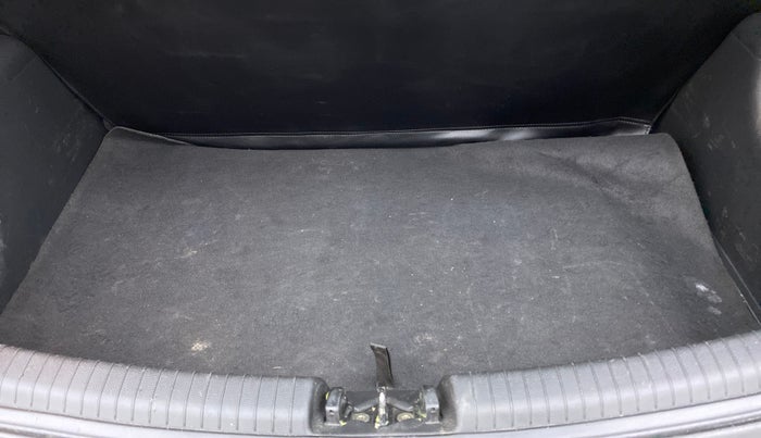 2014 Hyundai Grand i10 ASTA AT 1.2 KAPPA VTVT, Petrol, Automatic, 86,318 km, Boot Inside