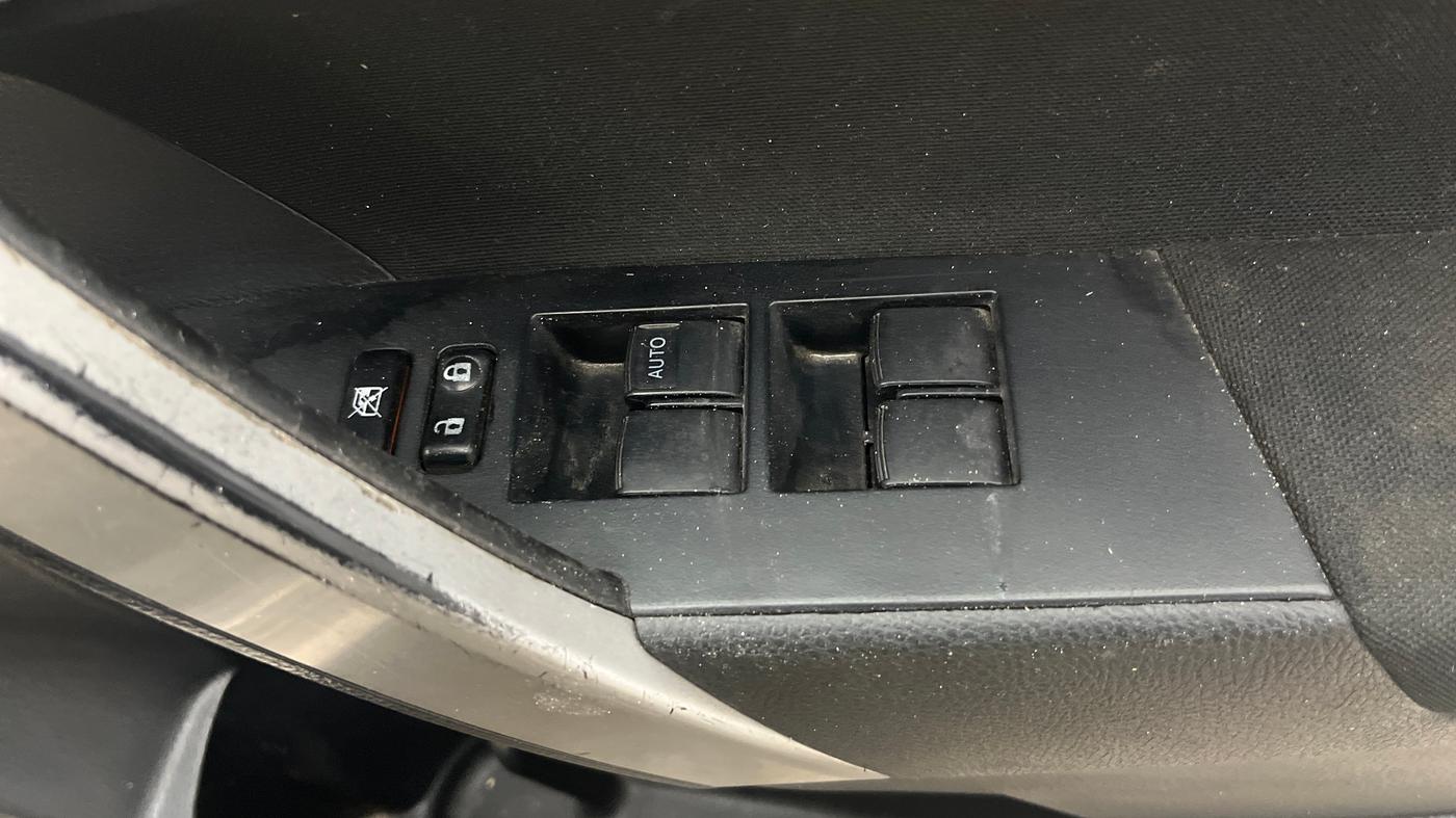 2014 Toyota Corolla Altis G CVT PETROL, Petrol, Automatic, 81,321 km, Driver Side Door Panels Control