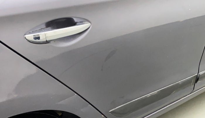 2017 Hyundai Elite i20 ASTA 1.2 (O), CNG, Manual, 99,507 km, Right rear door - Slightly dented