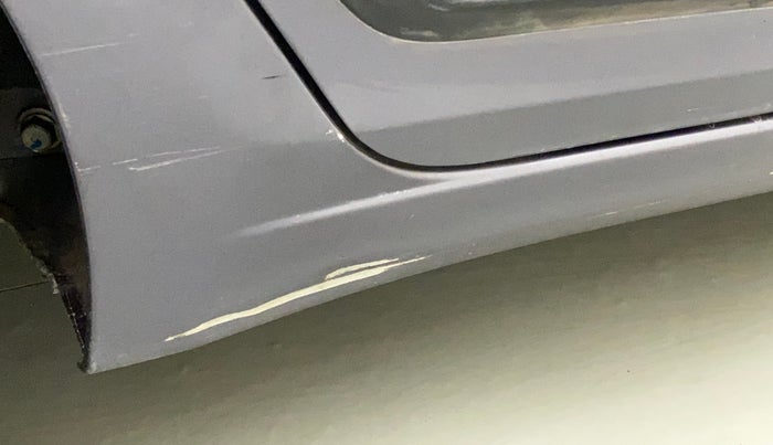2017 Hyundai Elite i20 ASTA 1.2 (O), CNG, Manual, 99,507 km, Right running board - Slightly dented