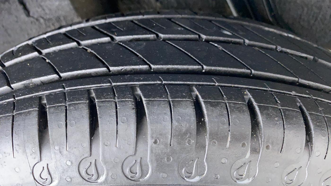 2020 Renault Kwid RXL, Petrol, Manual, 7,448 km, Right Rear Tyre Tread