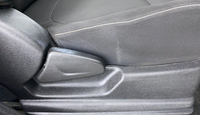 2020 Renault Kwid RXL, Petrol, Manual, 7,448 km, Driver Side Adjustment Panel