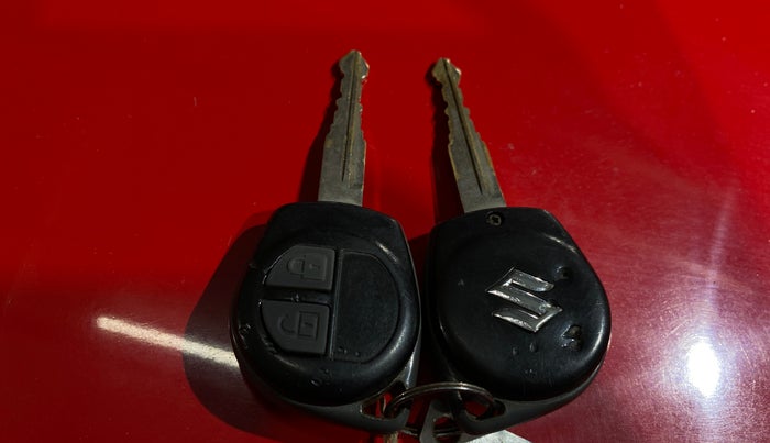 2016 Maruti Swift VXI, Petrol, Manual, 38,127 km, Key Close Up