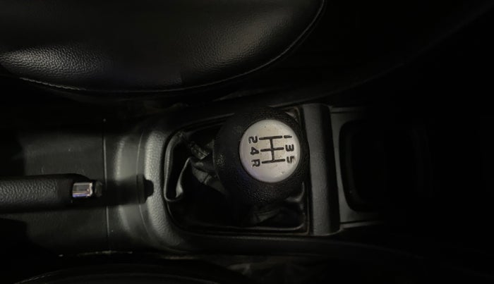 2016 Maruti Swift VXI, Petrol, Manual, 38,127 km, Gear Lever