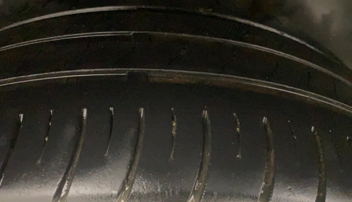 2024 Volkswagen VIRTUS HIGHLINE TSI 1.0 AT, Petrol, Automatic, 15,985 km, Right Rear Tyre Tread