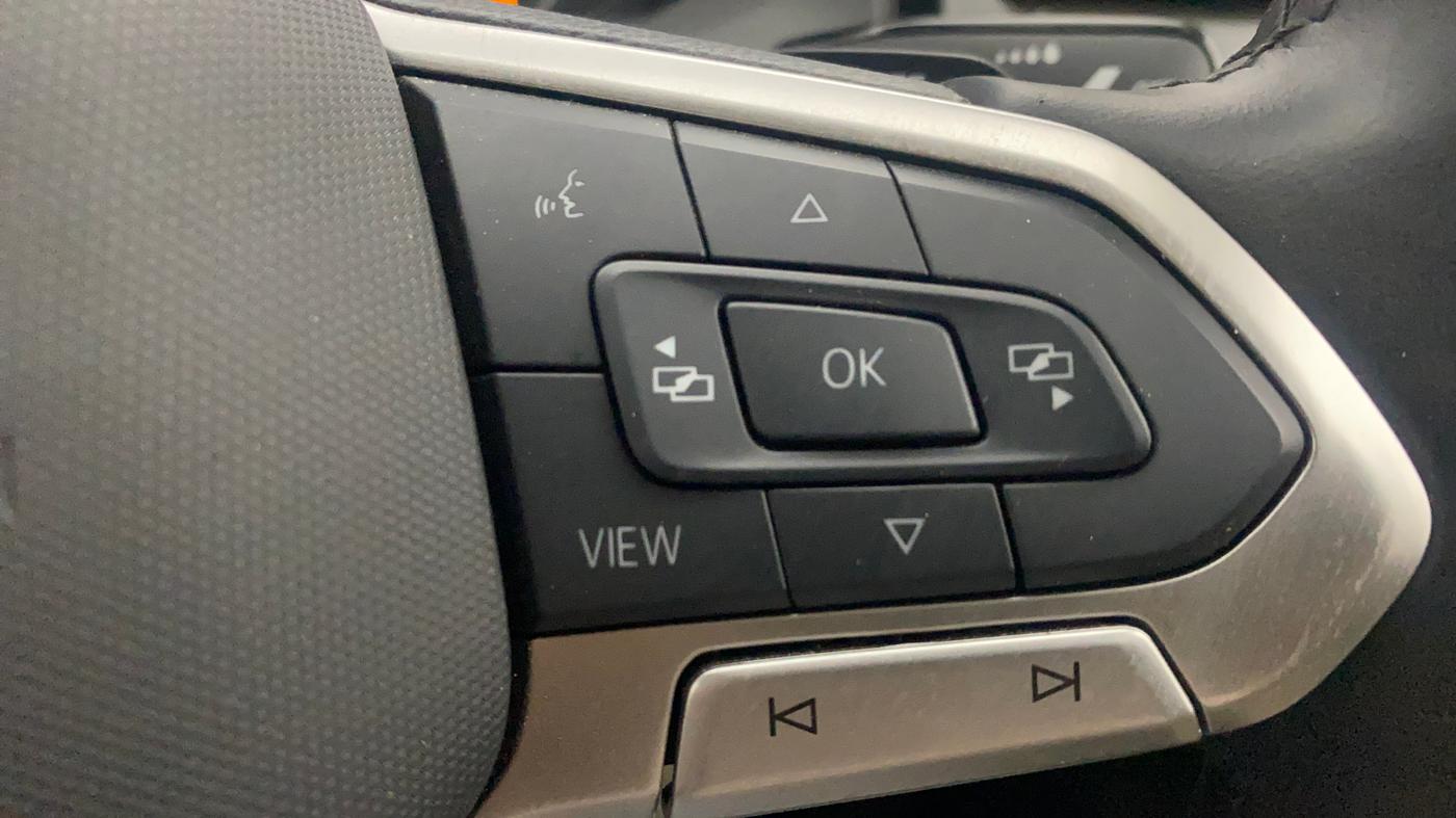 2024 Volkswagen VIRTUS HIGHLINE TSI 1.0 AT, Petrol, Automatic, 15,985 km, Adaptive Cruise Control