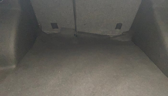 2024 Volkswagen VIRTUS HIGHLINE TSI 1.0 AT, Petrol, Automatic, 15,985 km, Boot Inside