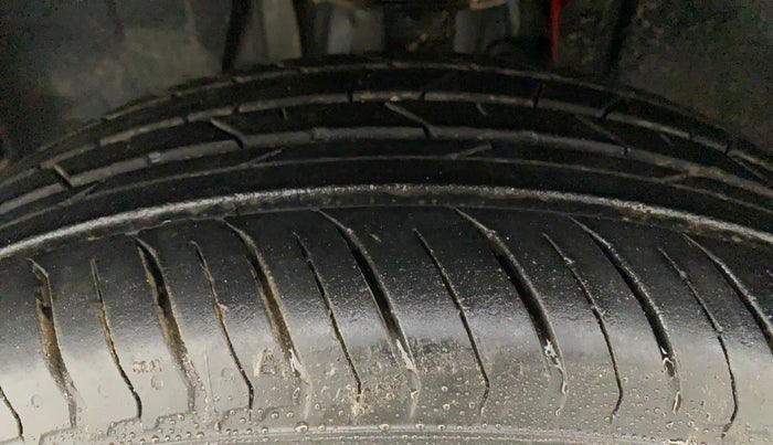 2023 Nissan MAGNITE XV MT, Petrol, Manual, 4,549 km, Left Front Tyre Tread